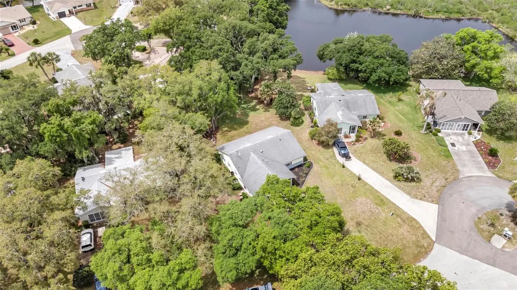27 Gordon Court Leesburg FL 34788
