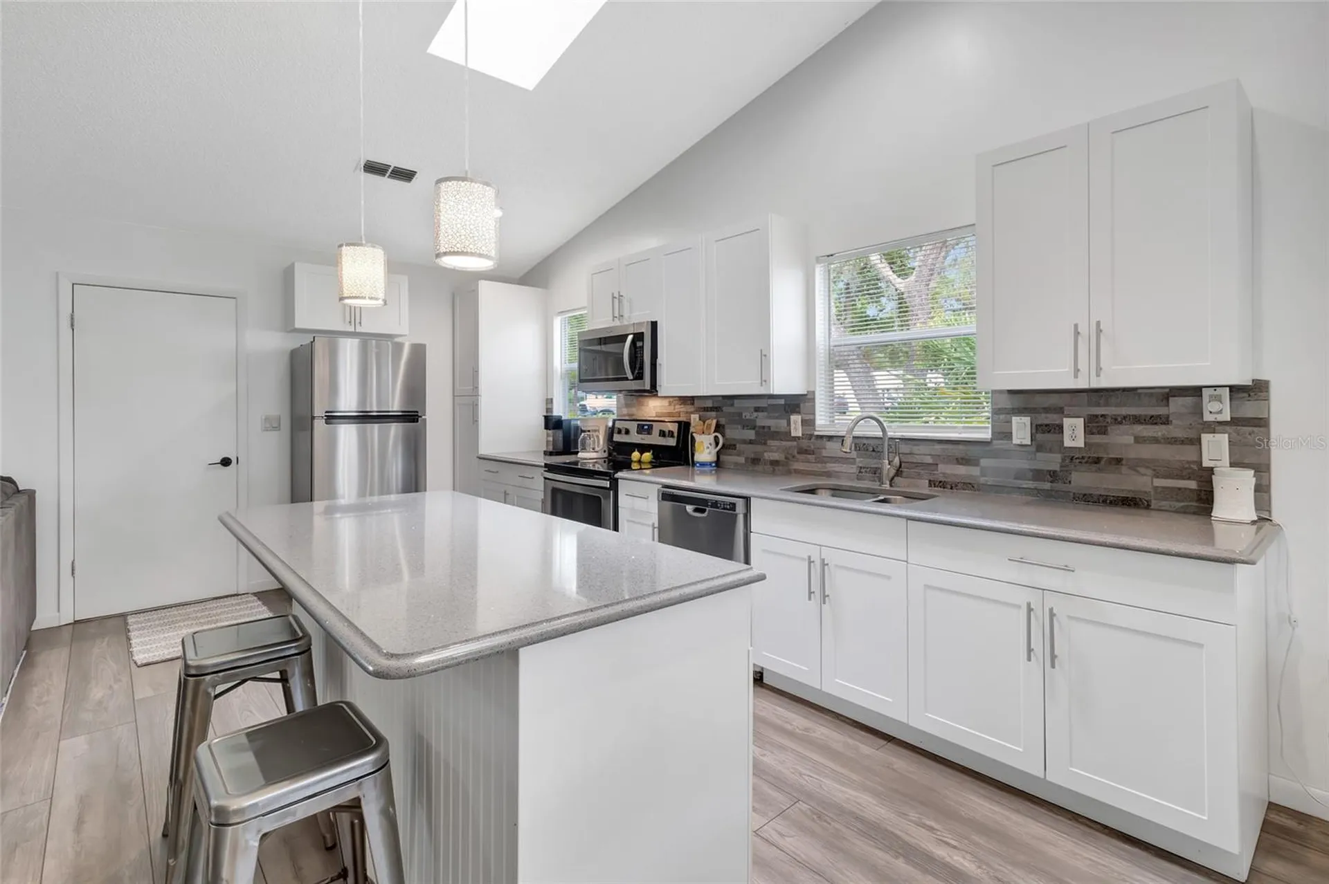 27 Gordon Court Leesburg FL 34788