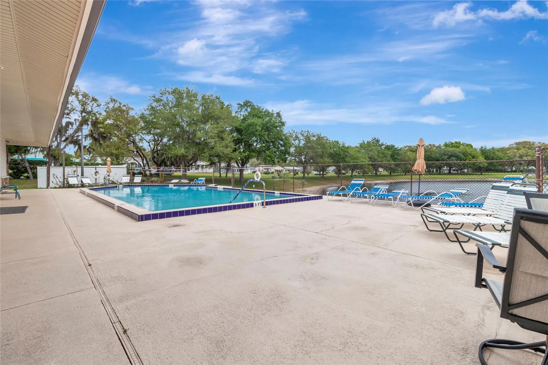 27 Gordon Court Leesburg FL 34788