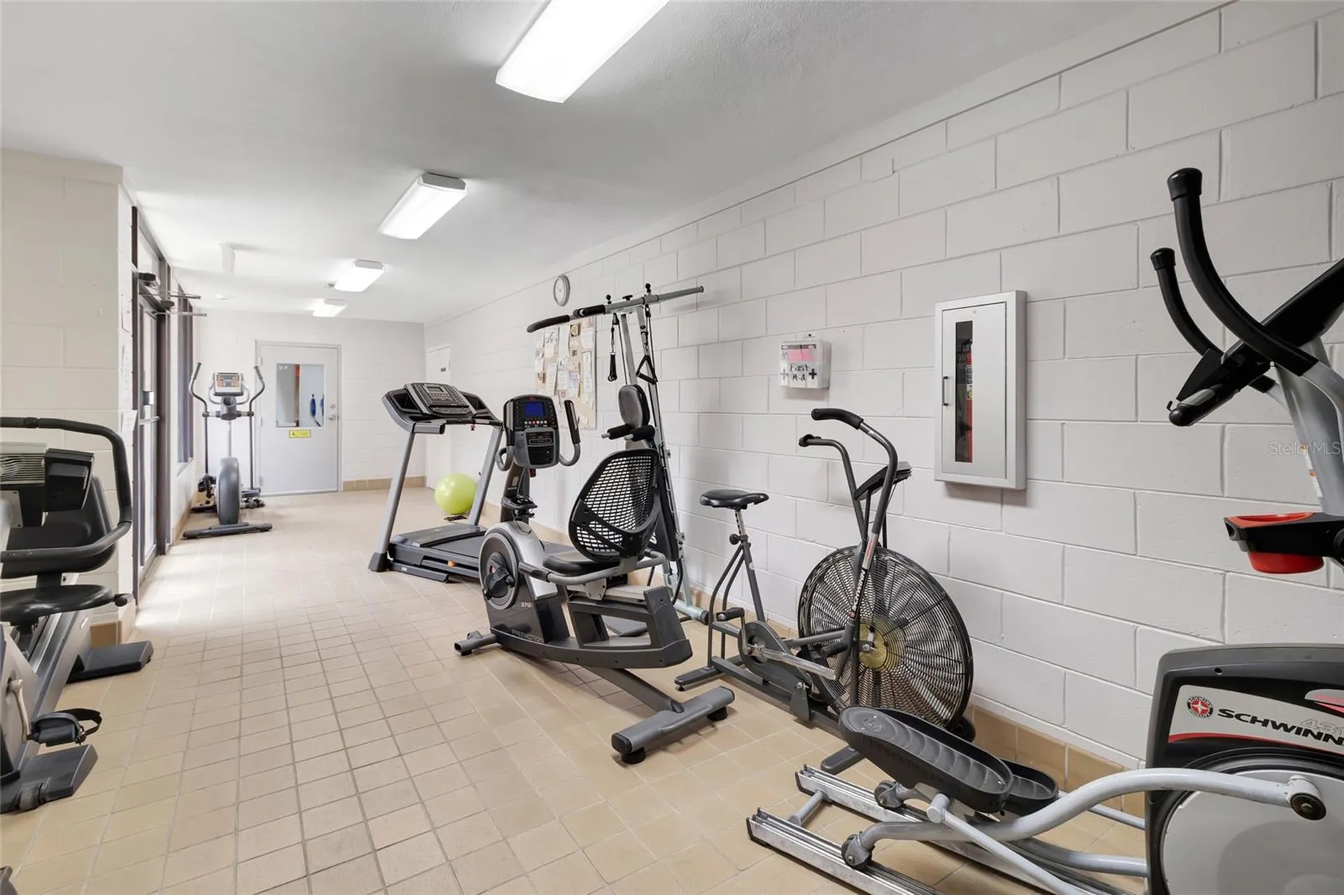 27 Gordon Court Leesburg FL 34788