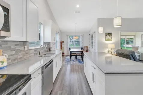27 Gordon Court Leesburg FL 34788