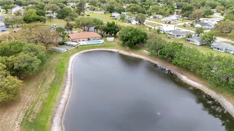 27 Gordon Court Leesburg FL 34788