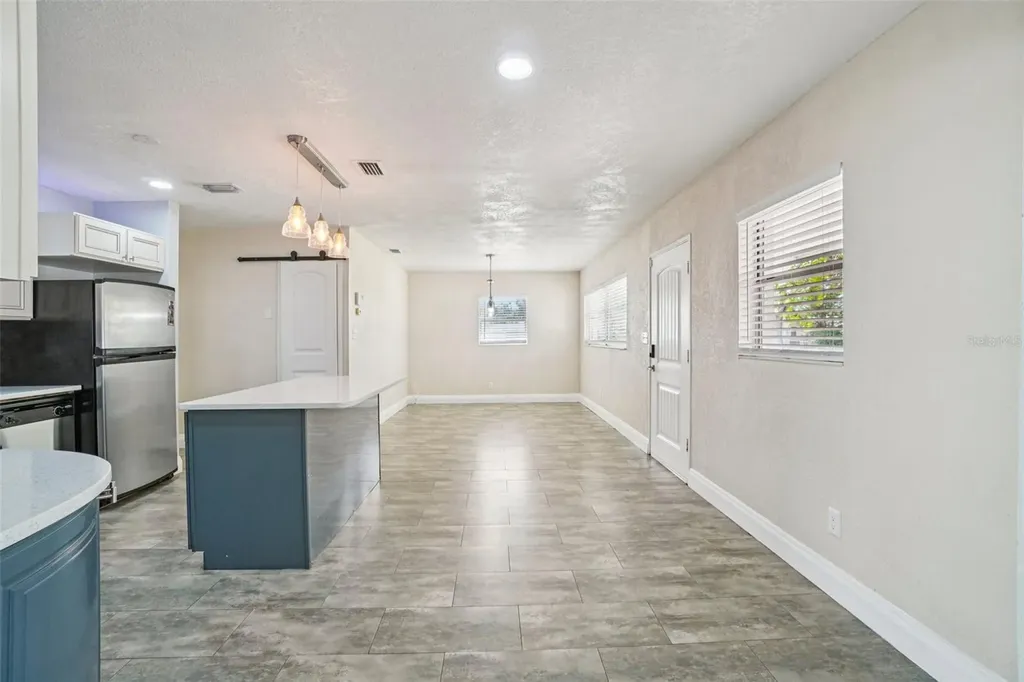 541 Firefly Lane Apollo Beach FL 33572