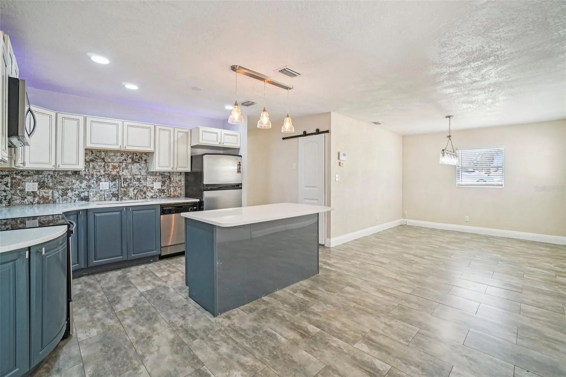 541 Firefly Lane Apollo Beach FL 33572