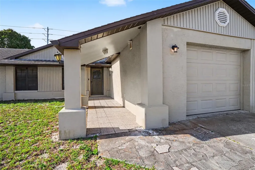 2726 Blossom Lake Drive Holiday FL 34691
