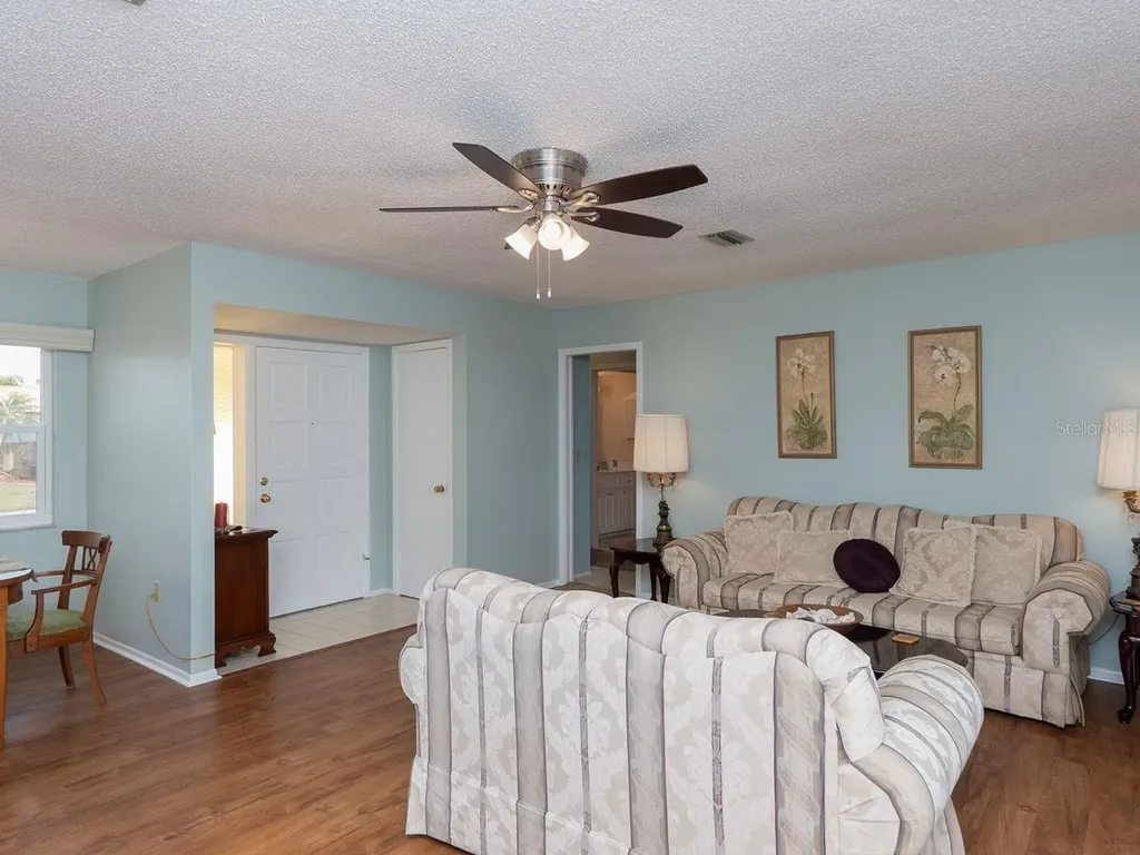 6 Pine Ridge Way Englewood FL 34223