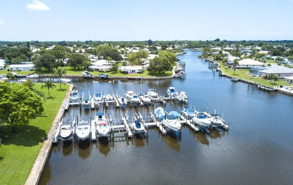 6 Pine Ridge Way Englewood FL 34223
