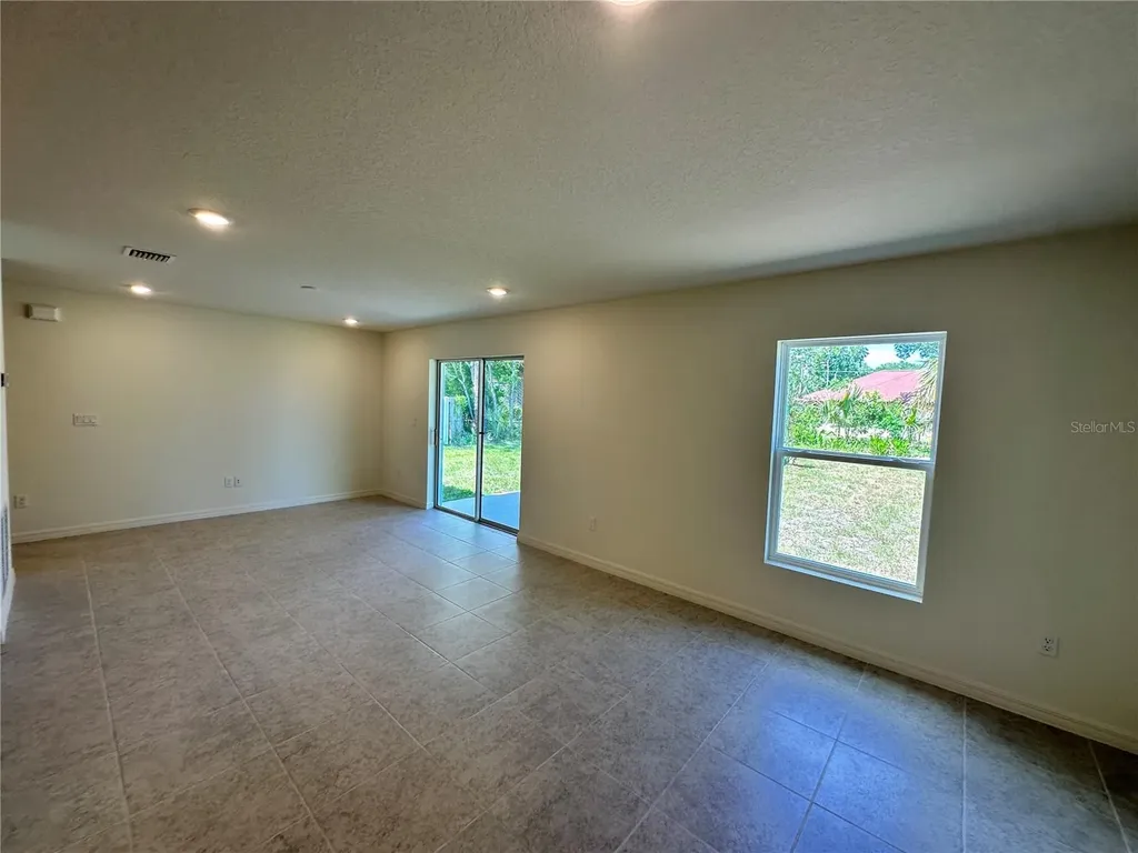 41 Round Tree Drive Palm Coast FL 32164