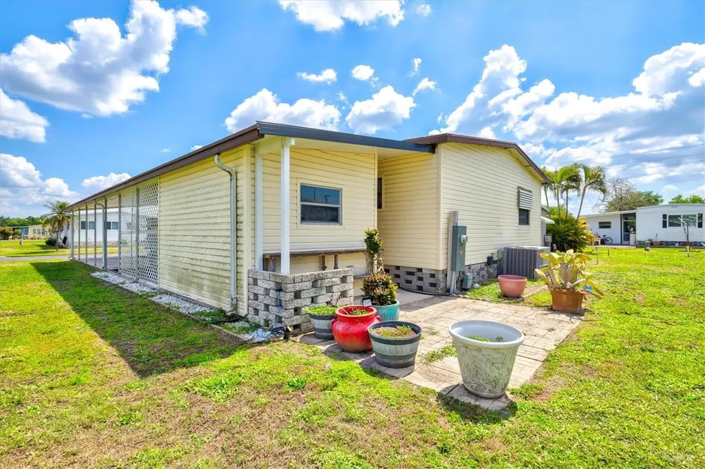 5316 53rd Avenue E Bradenton FL 34203
