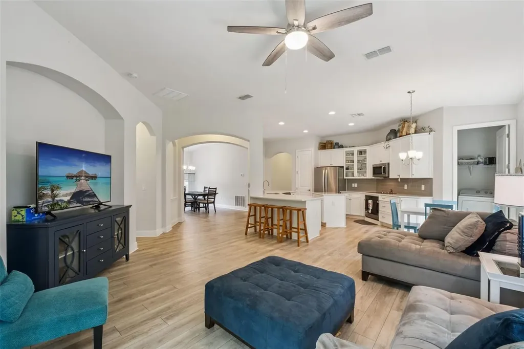 24414 Woodhill Court Sorrento FL 32776