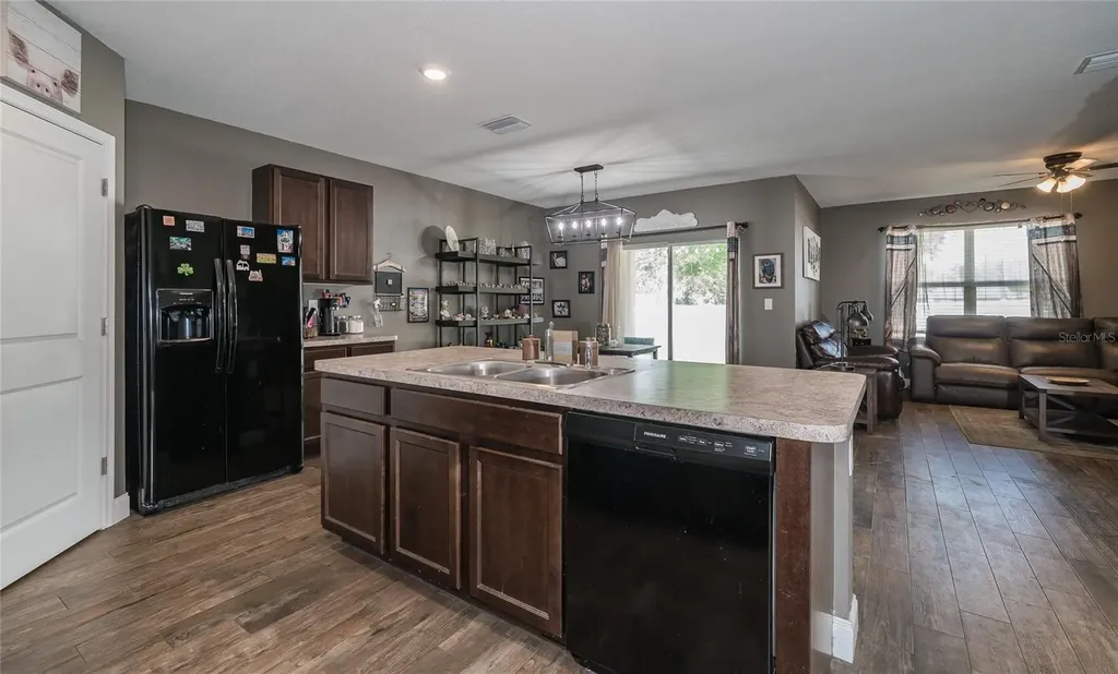 35900 Hillbrook Avenue Zephyrhills FL 33541