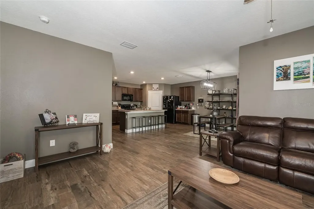 35900 Hillbrook Avenue Zephyrhills FL 33541