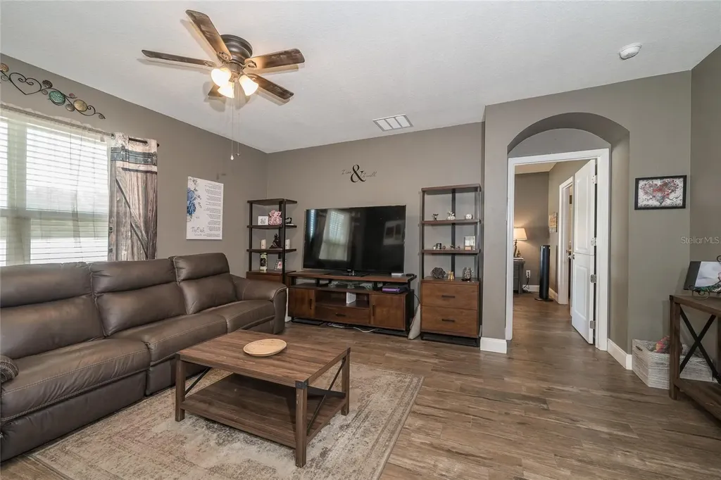 35900 Hillbrook Avenue Zephyrhills FL 33541