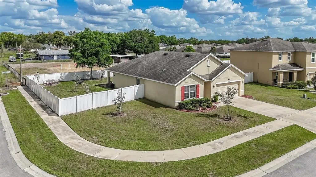 35900 Hillbrook Avenue Zephyrhills FL 33541
