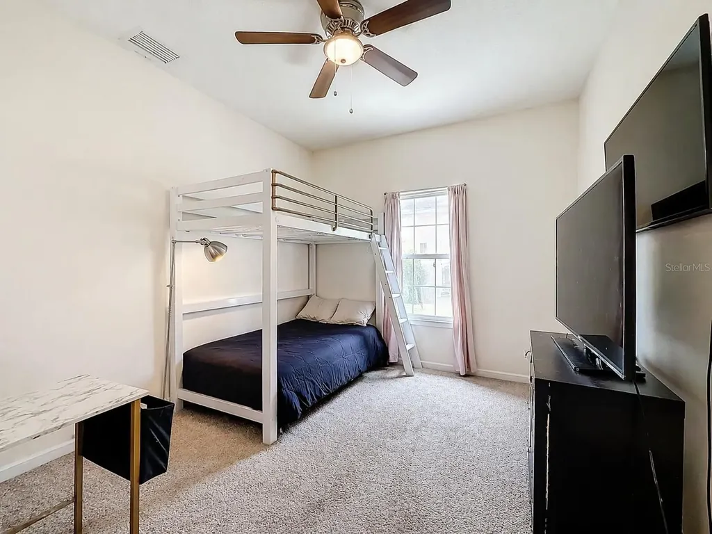 810 Pecan Avenue Sanford FL 32771