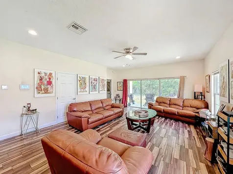 810 Pecan Avenue Sanford FL 32771