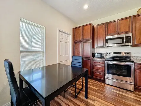 810 Pecan Avenue Sanford FL 32771
