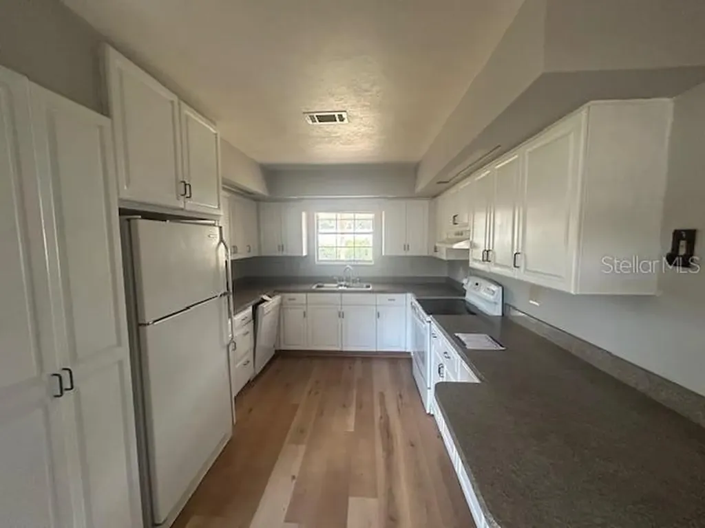 2454 SW Little Road Lake City FL 32024