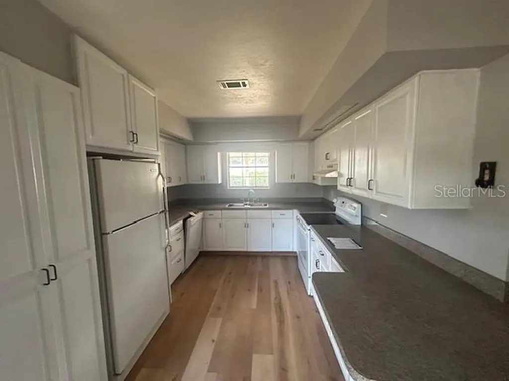 2454 SW Little Road Lake City FL 32024
