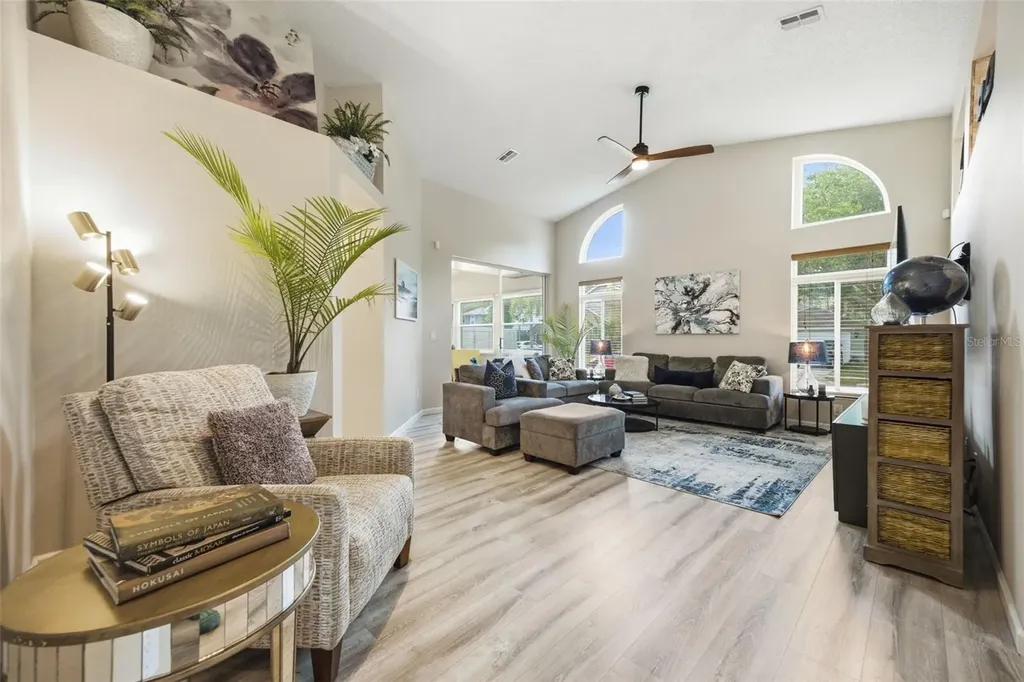 4852 Ridgemoor Circle Palm Harbor FL 34685