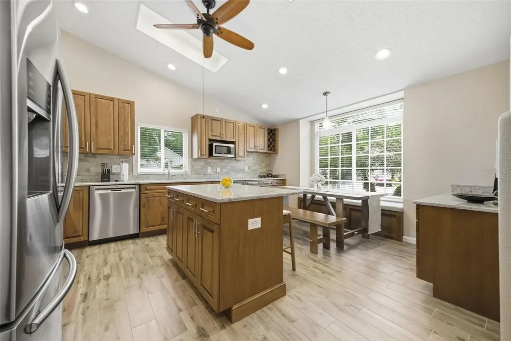 4852 Ridgemoor Circle Palm Harbor FL 34685