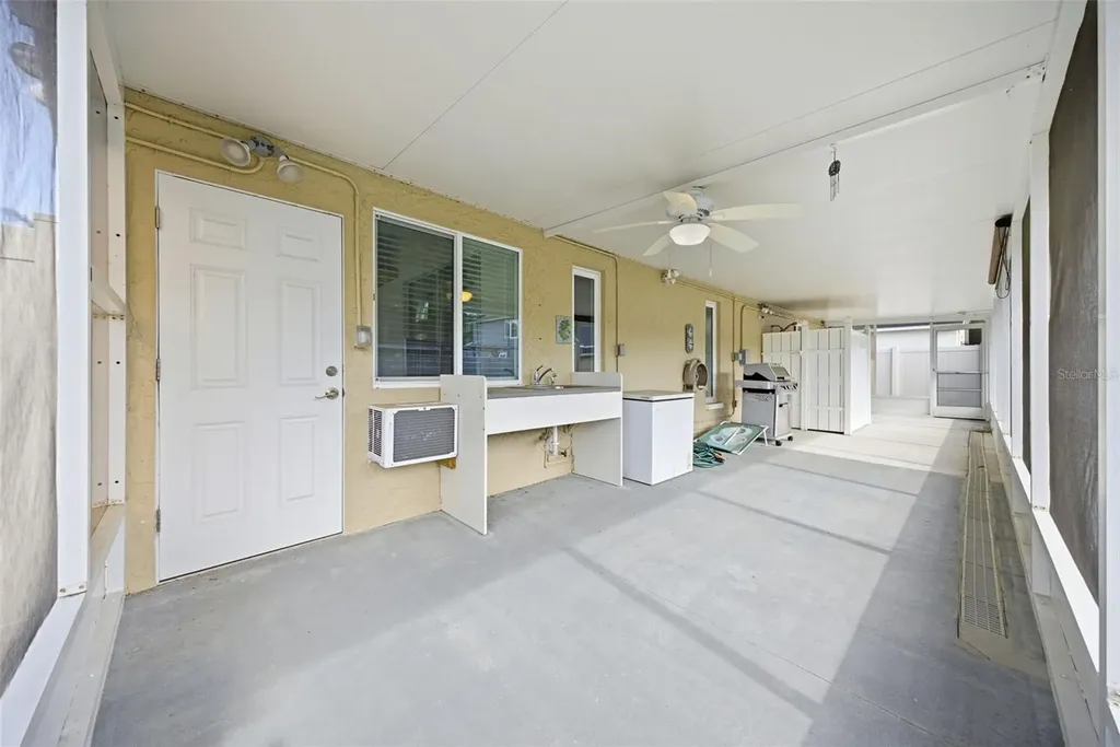 4852 Ridgemoor Circle Palm Harbor FL 34685
