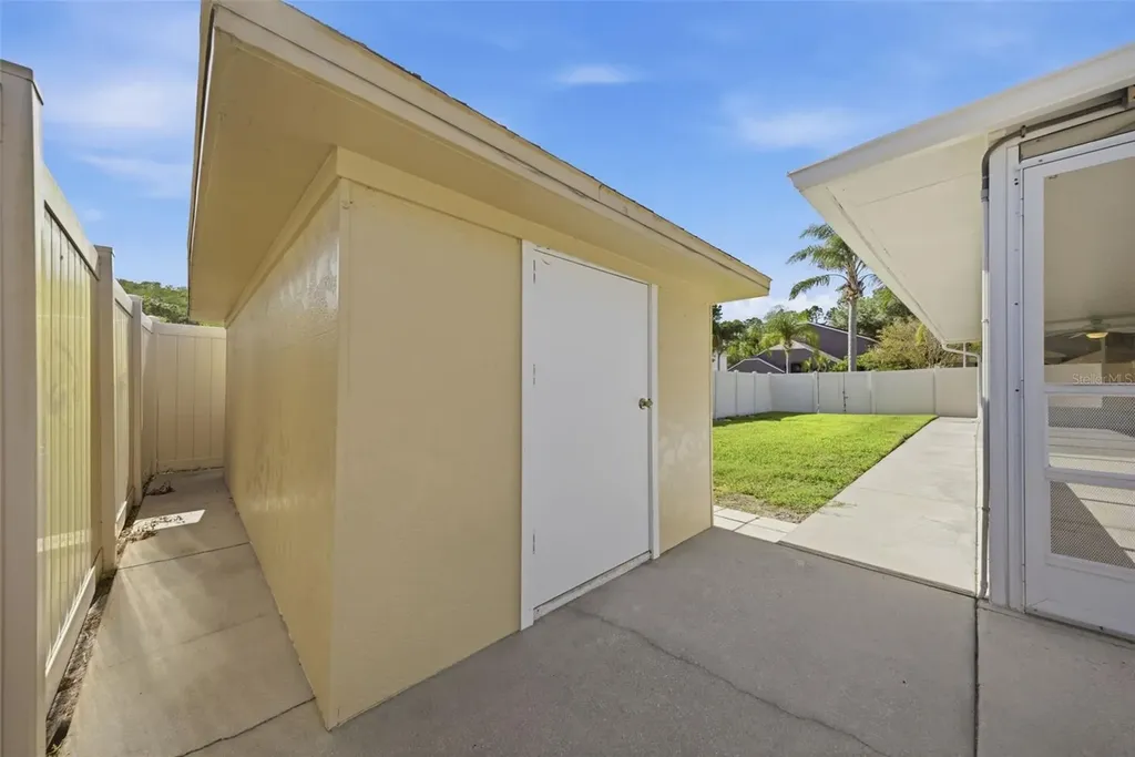4852 Ridgemoor Circle Palm Harbor FL 34685