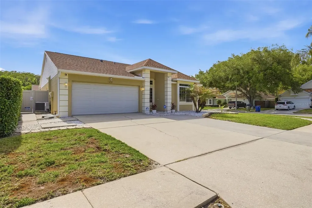 4852 Ridgemoor Circle Palm Harbor FL 34685