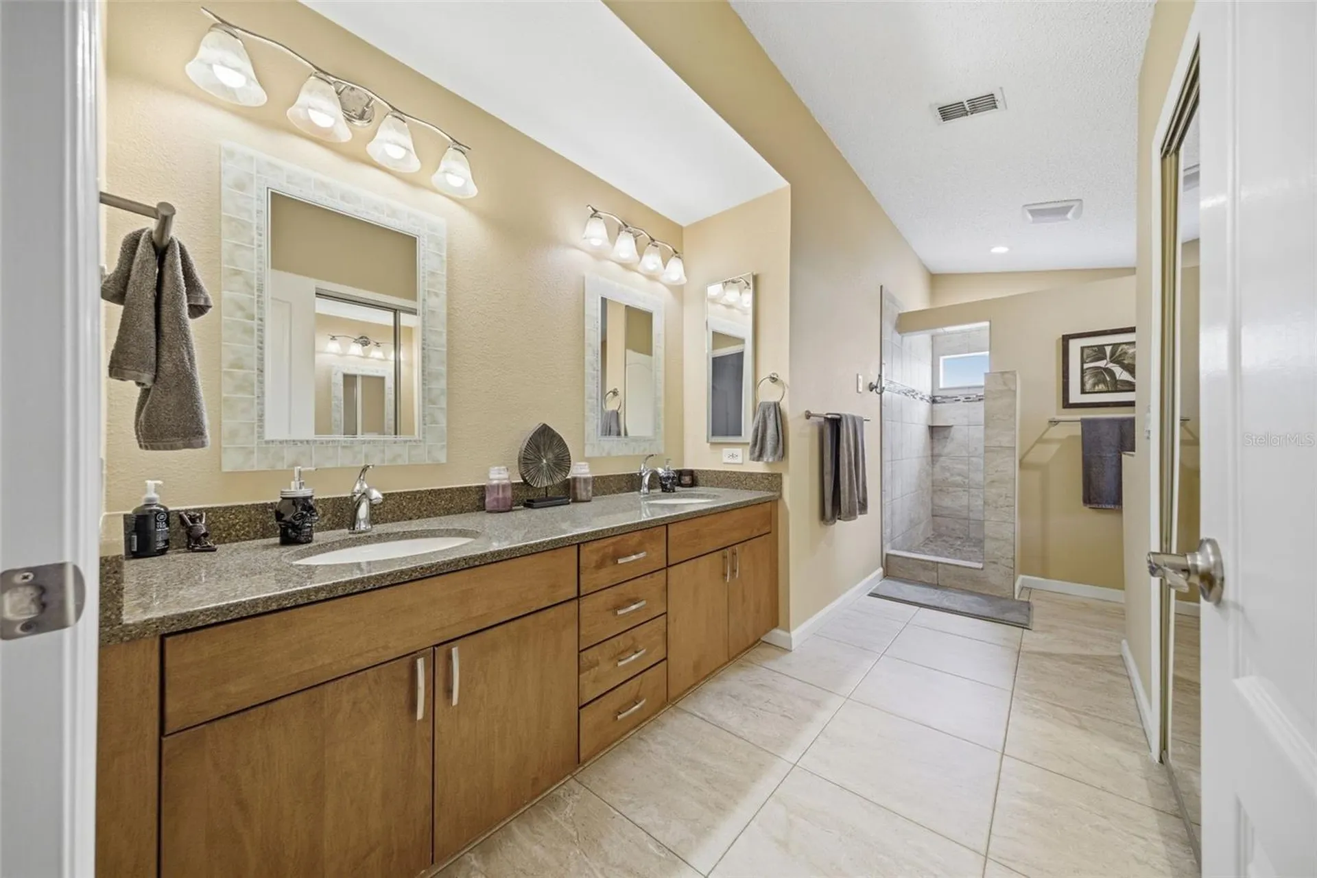 4852 Ridgemoor Circle Palm Harbor FL 34685