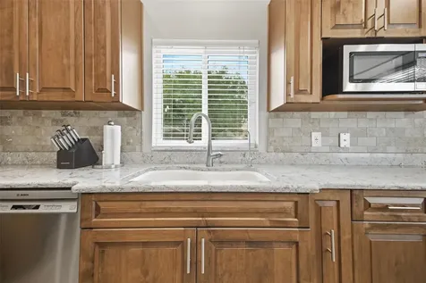 4852 Ridgemoor Circle Palm Harbor FL 34685