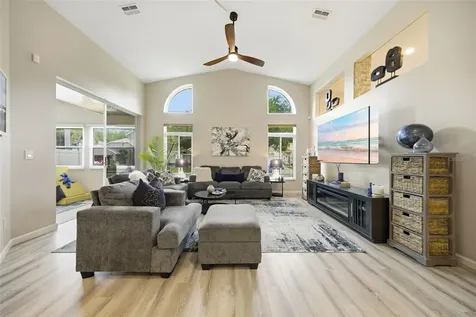 4852 Ridgemoor Circle Palm Harbor FL 34685