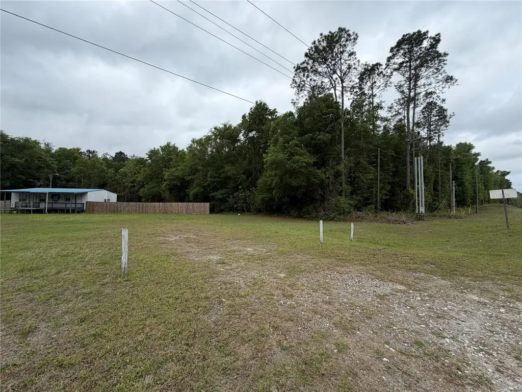 683 N Court Street Bronson FL 32621