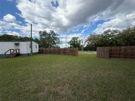 683 N Court Street Bronson FL 32621