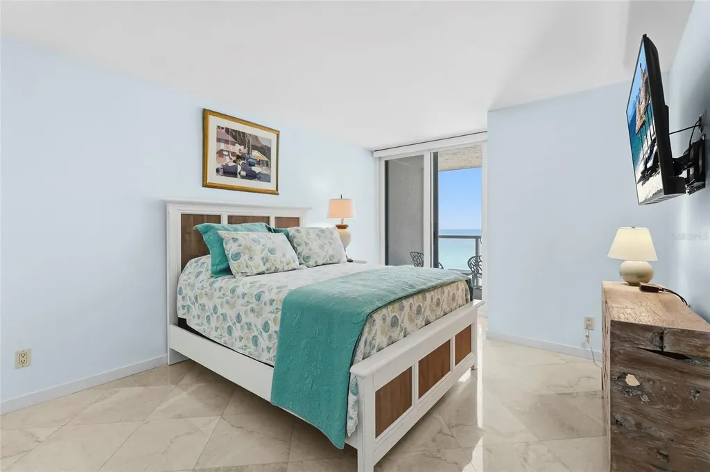 2425 Gulf Of Mexico Drive Longboat Key FL 34228