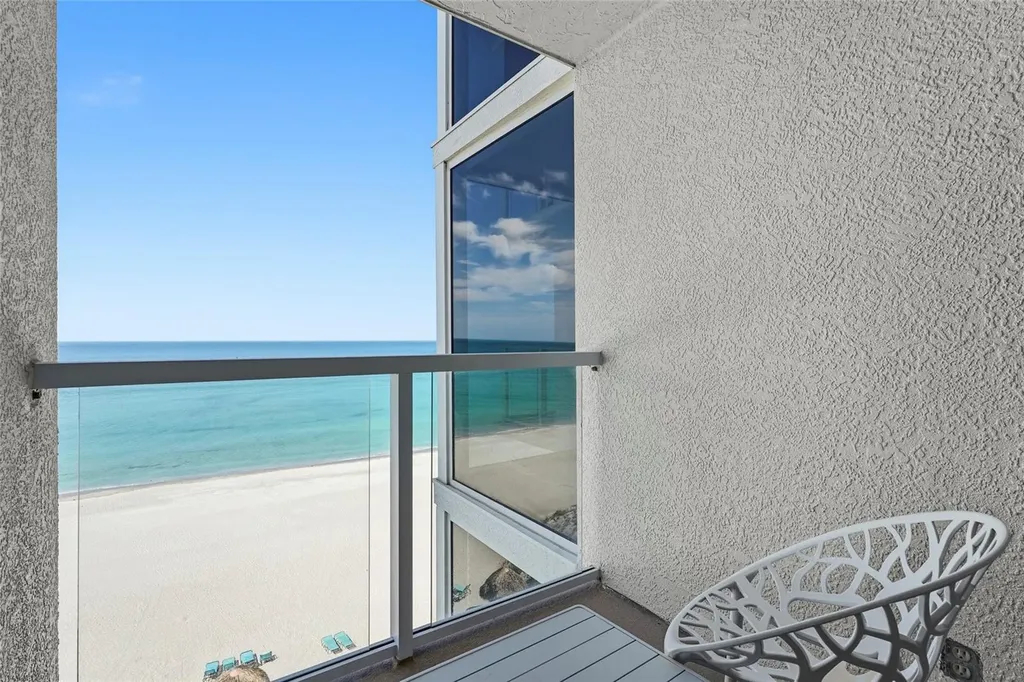 2425 Gulf Of Mexico Drive Longboat Key FL 34228