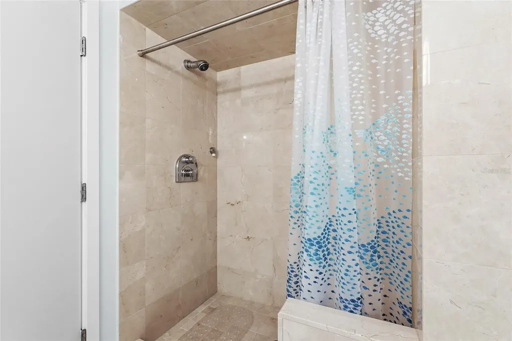 2425 Gulf Of Mexico Drive Longboat Key FL 34228