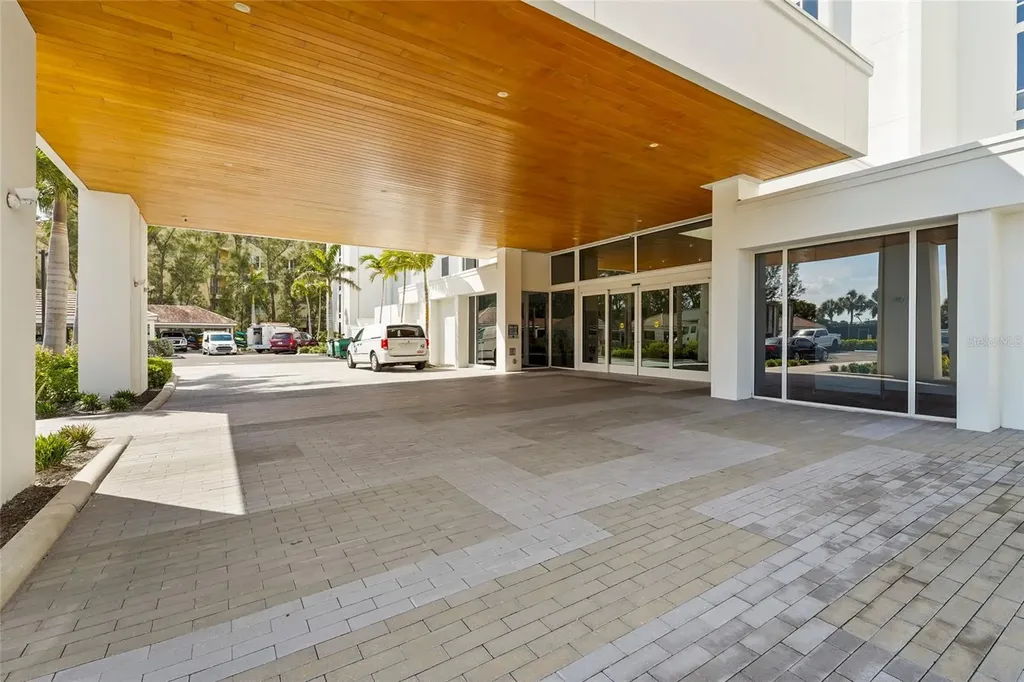 2425 Gulf Of Mexico Drive Longboat Key FL 34228