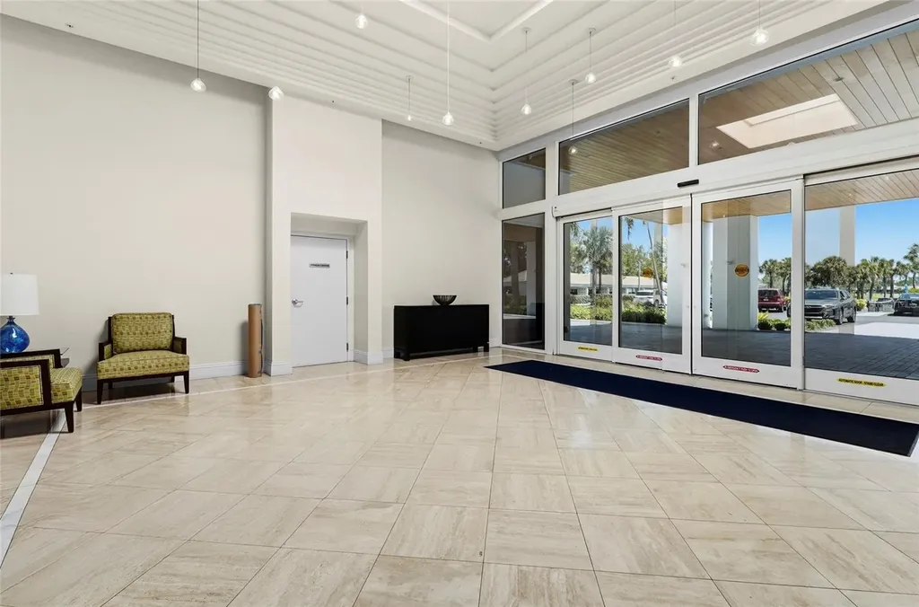 2425 Gulf Of Mexico Drive Longboat Key FL 34228