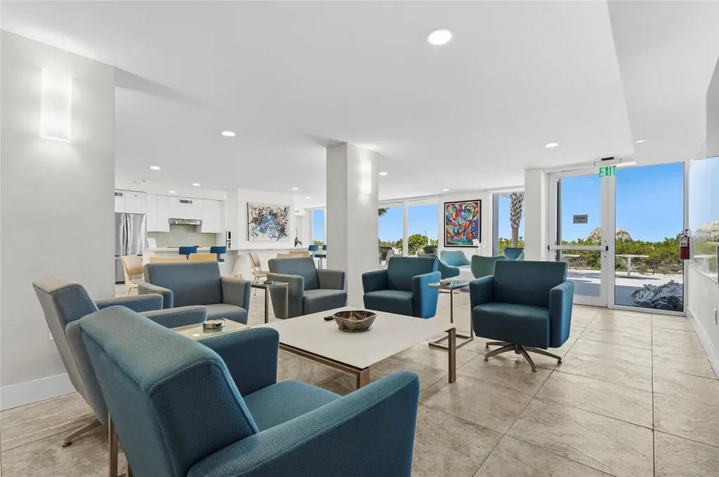 2425 Gulf Of Mexico Drive Longboat Key FL 34228