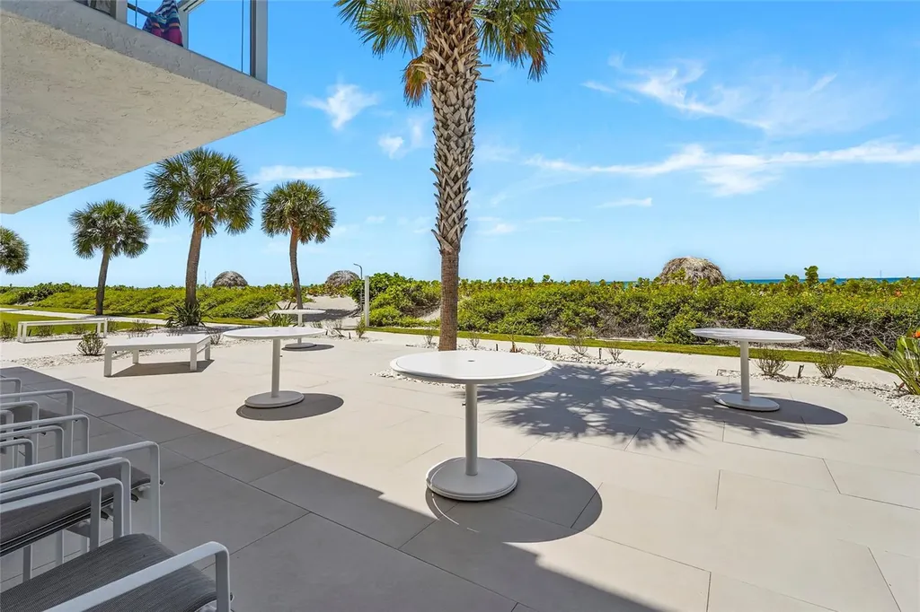 2425 Gulf Of Mexico Drive Longboat Key FL 34228