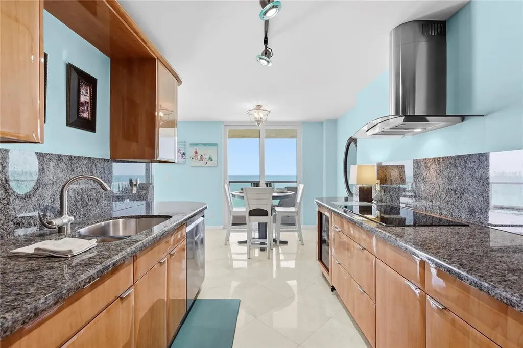 2425 Gulf Of Mexico Drive Longboat Key FL 34228