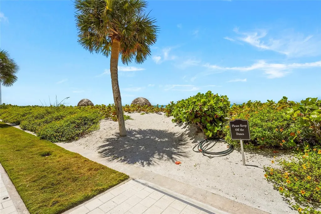 2425 Gulf Of Mexico Drive Longboat Key FL 34228