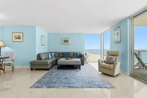 2425 Gulf Of Mexico Drive Longboat Key FL 34228