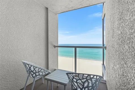 2425 Gulf Of Mexico Drive Longboat Key FL 34228
