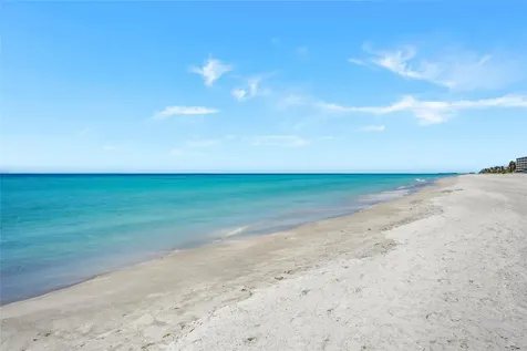 2425 Gulf Of Mexico Drive Longboat Key FL 34228