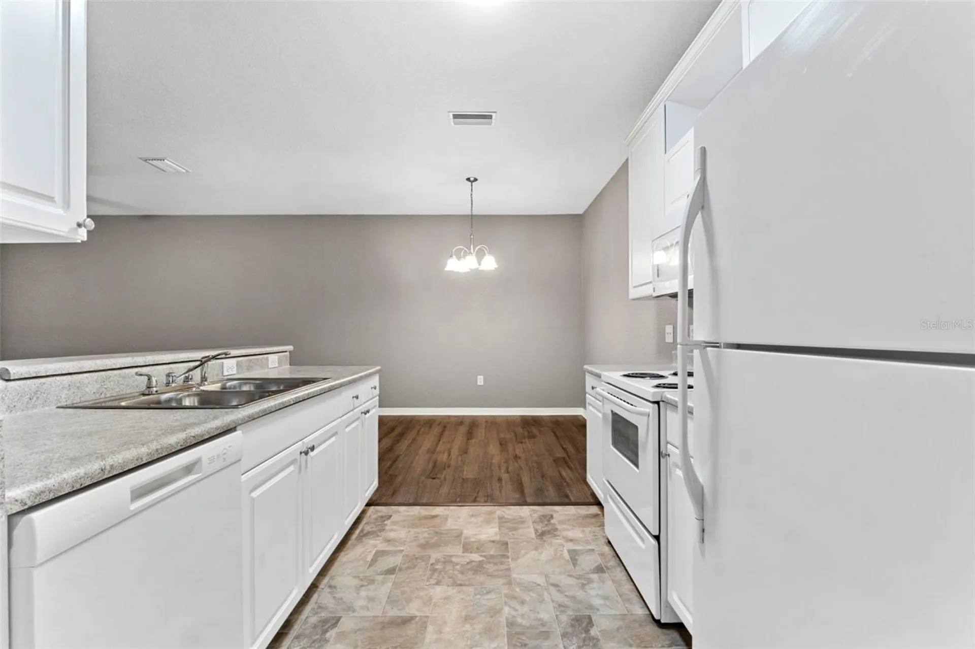 1008 Hemingway Circle Haines City FL 33844