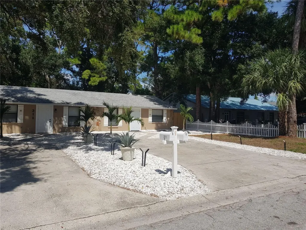 311 58th Avenue E Bradenton FL 34203