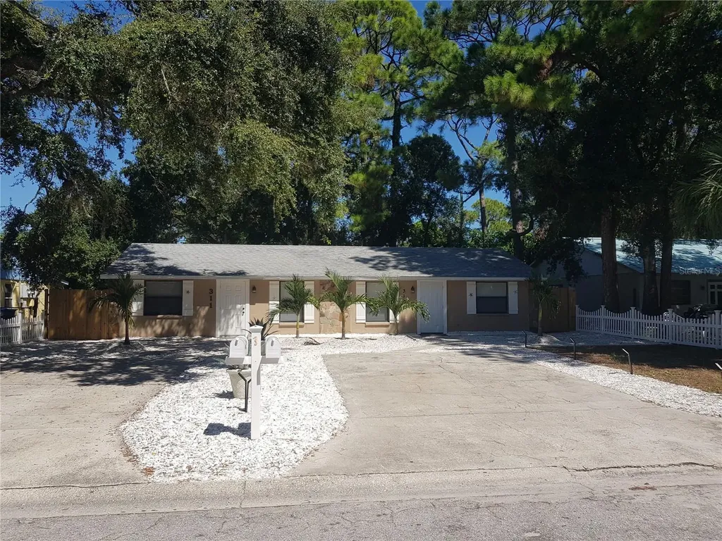 311 58th Avenue E Bradenton FL 34203