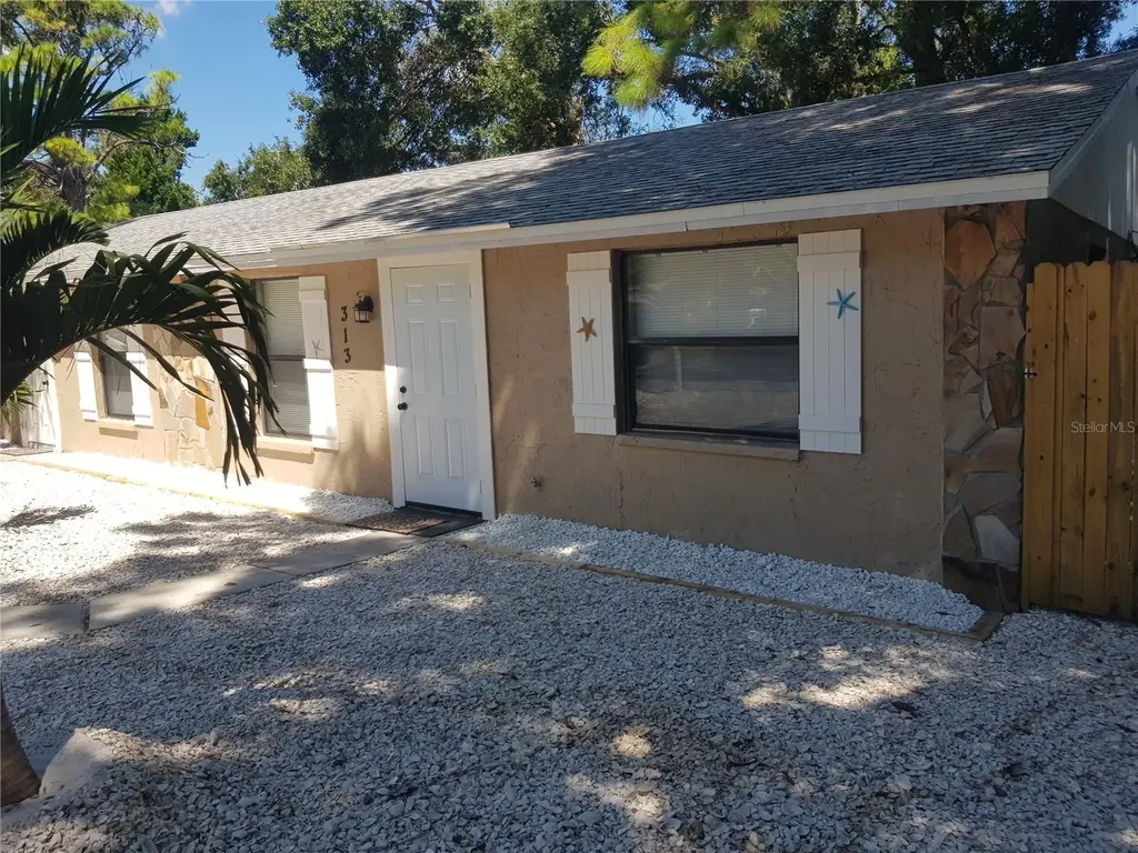 311 58th Avenue E Bradenton FL 34203