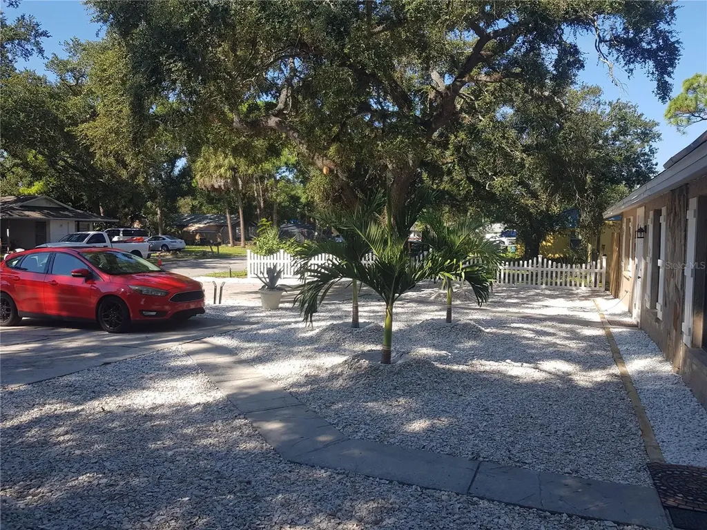 311 58th Avenue E Bradenton FL 34203